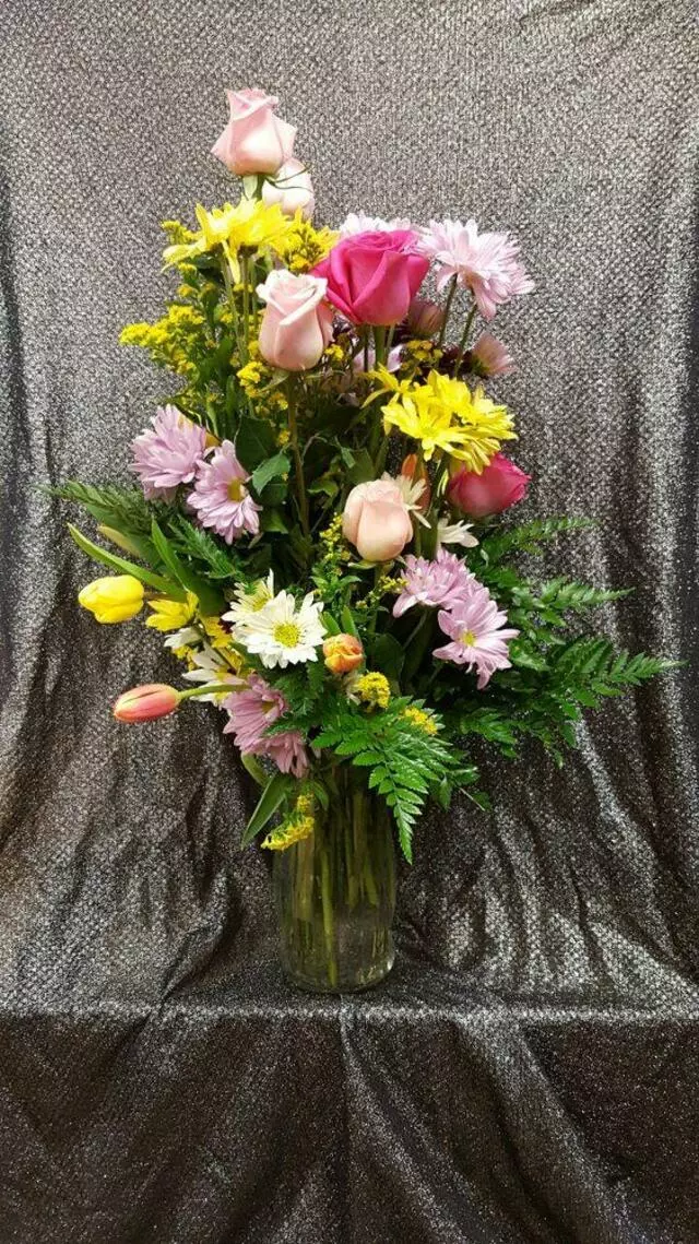 Alexs East End Floral Shoppe
