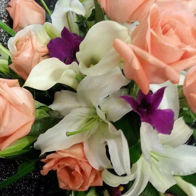 Alexs East End Floral Shoppe
