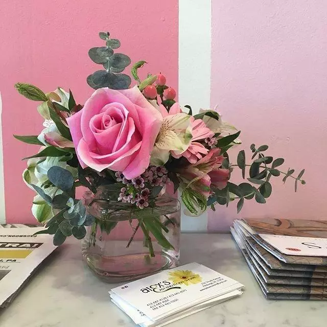 Alexs East End Floral Shoppe
