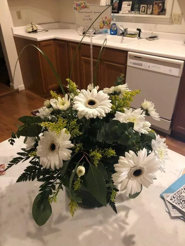 Alexs East End Floral Shoppe