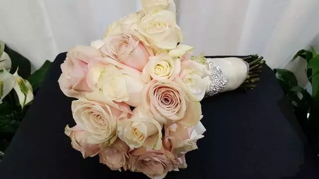 Alexs East End Floral Shoppe