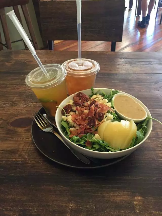 Arnold’s Tea