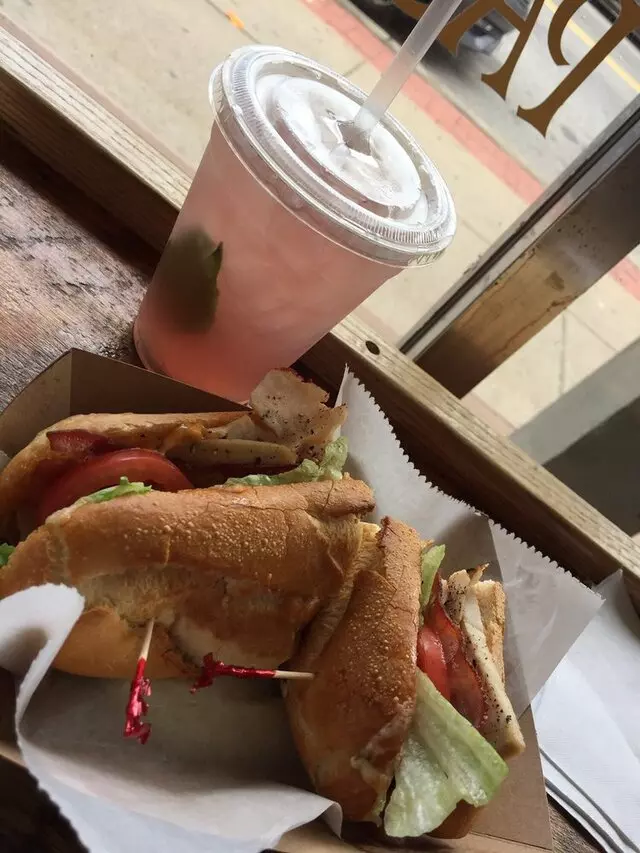Arnold’s Tea