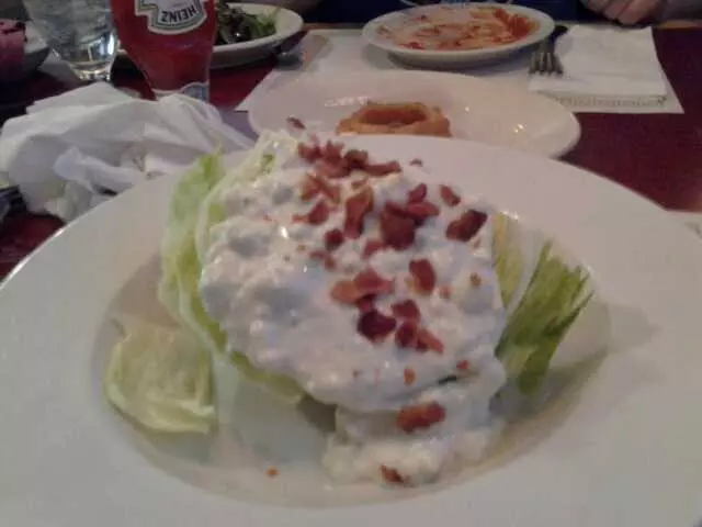 Aracri’s Greentree Inn