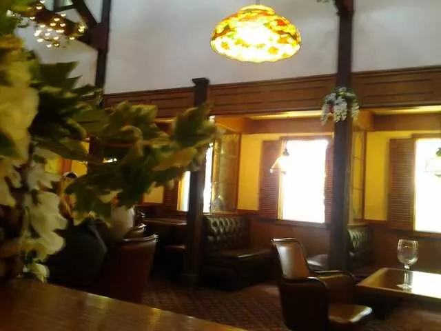 Aracri’s Greentree Inn