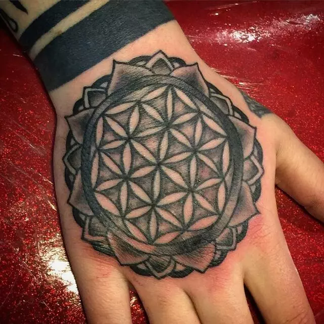 10th Street Tattoo and Body Piercing