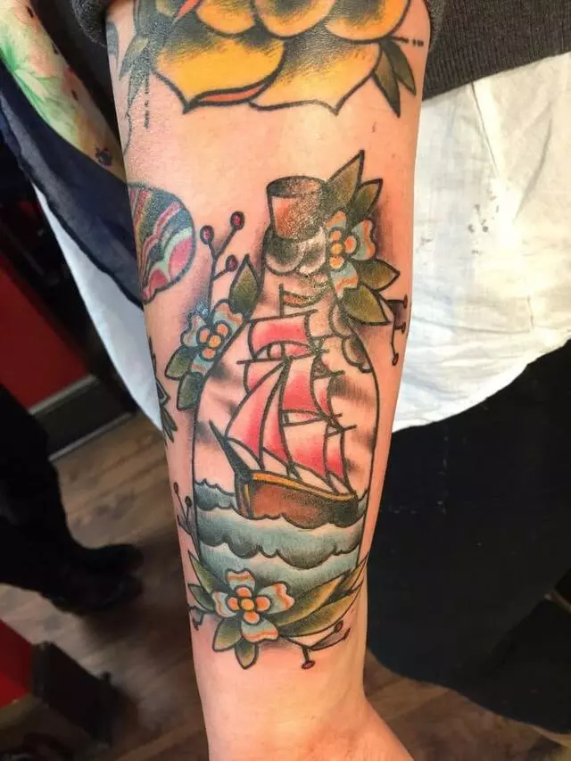 10th Street Tattoo and Body Piercing