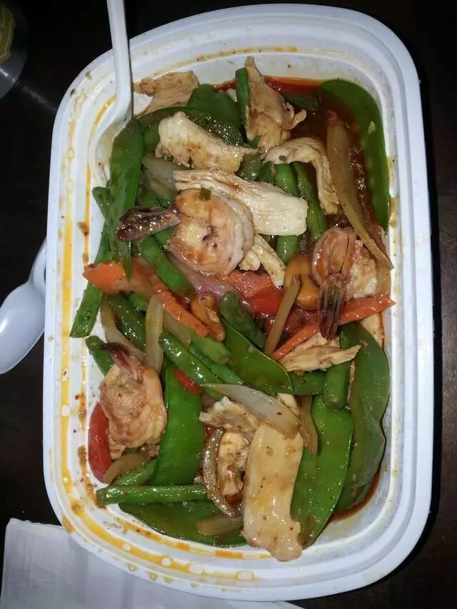 Sawasdee Thai & Sushi