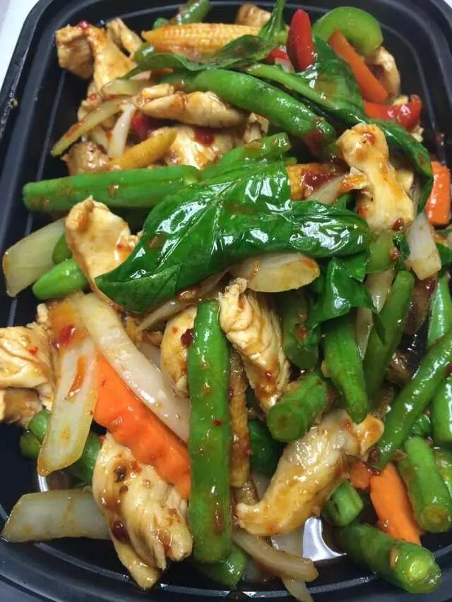 Sawasdee Thai & Sushi