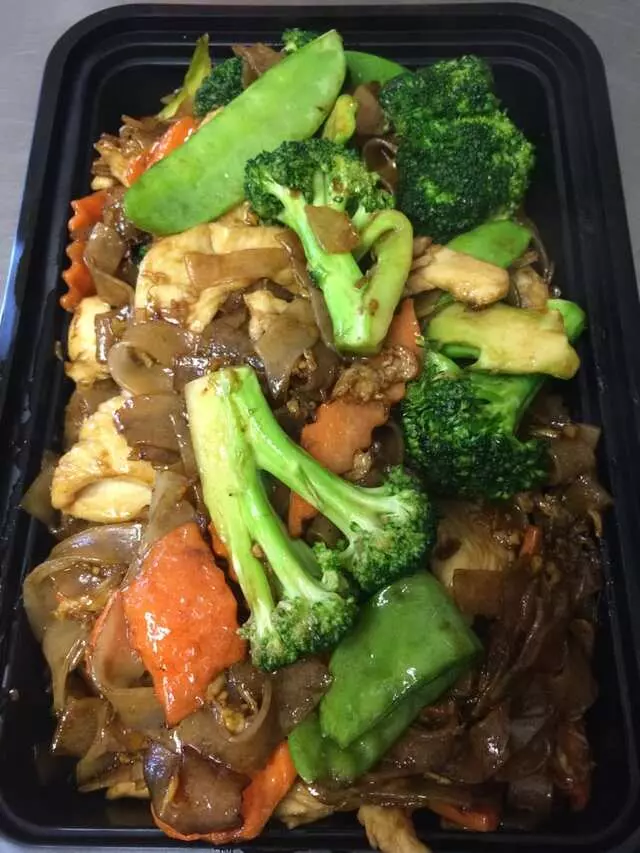 Sawasdee Thai & Sushi