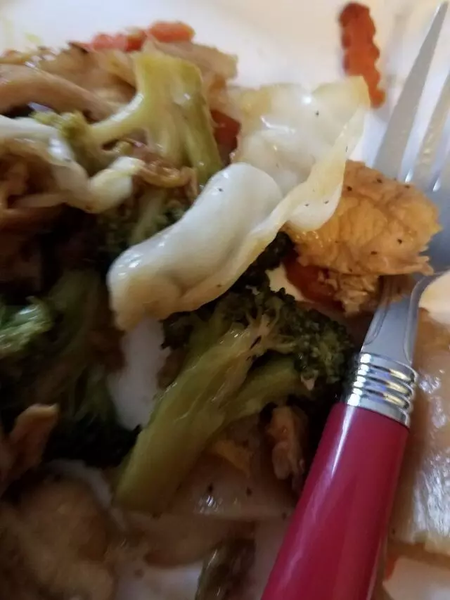 Sawasdee Thai & Sushi