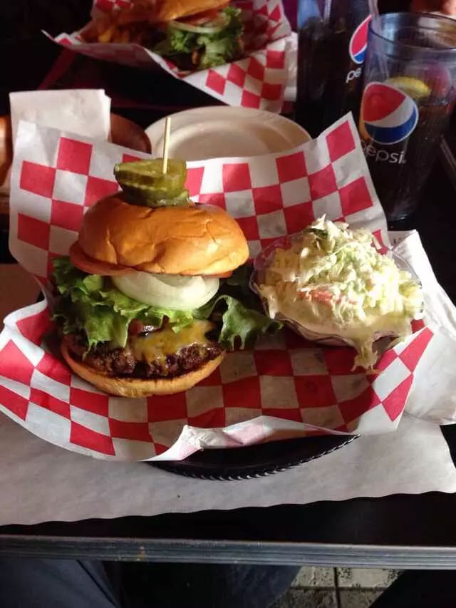 Dukes Rib House & Grille