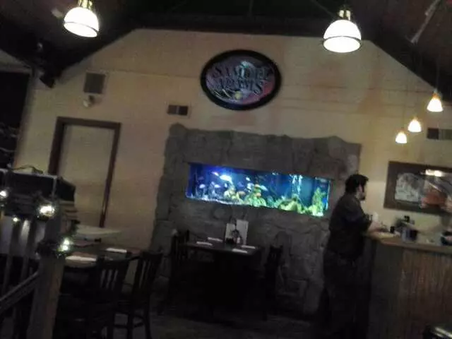 Dukes Rib House & Grille