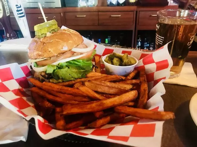 Dukes Rib House & Grille