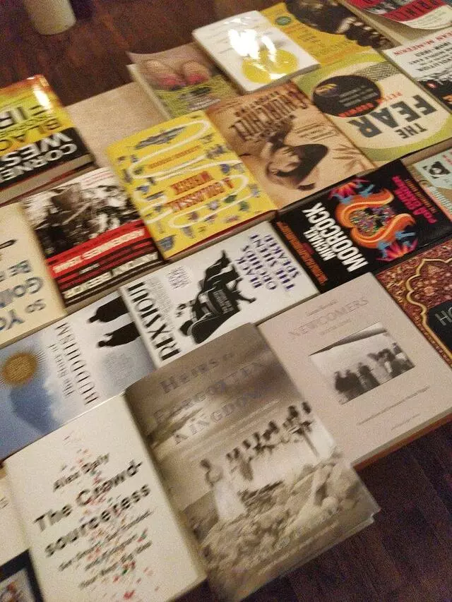 Amazing Books & Records Emporium