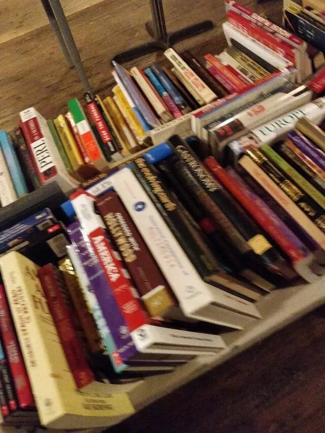 Amazing Books & Records Emporium