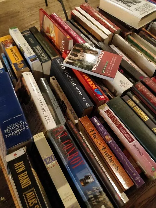 Amazing Books & Records Emporium
