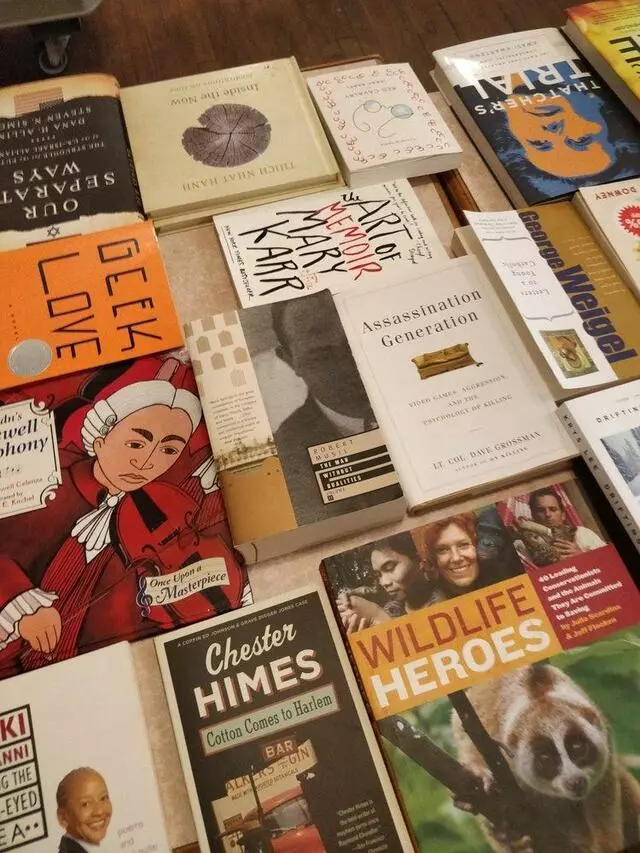 Amazing Books & Records Emporium