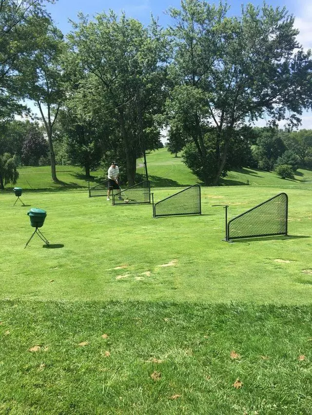 3 Lakes Golf Course