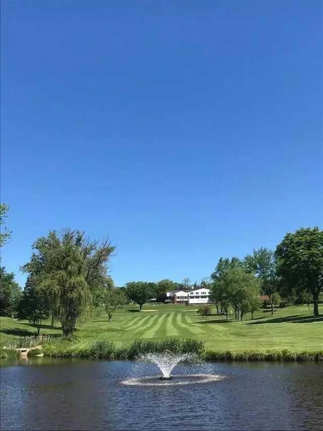 3 Lakes Golf Course