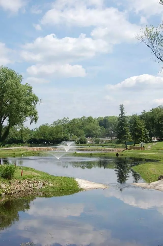 3 Lakes Golf Course