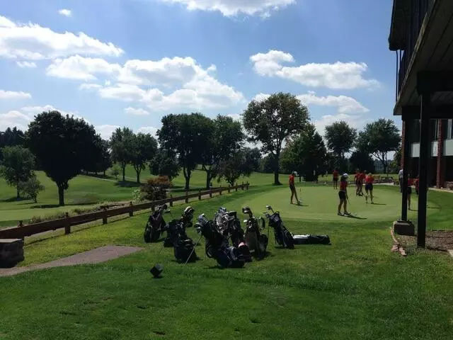 3 Lakes Golf Course