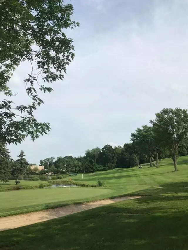 3 Lakes Golf Course
