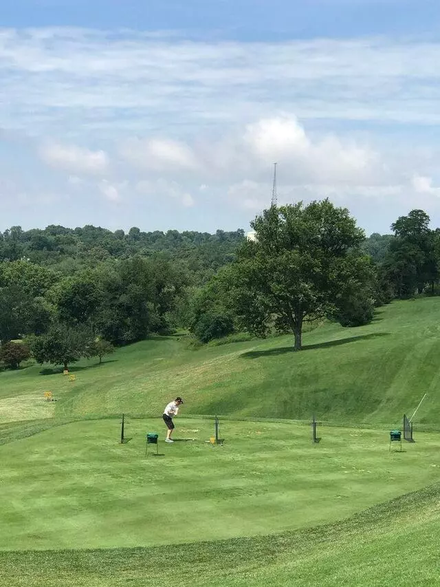 3 Lakes Golf Course