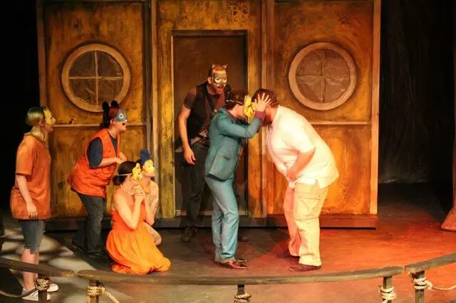 12 Peers Theater
