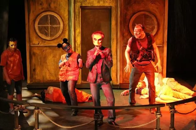 12 Peers Theater