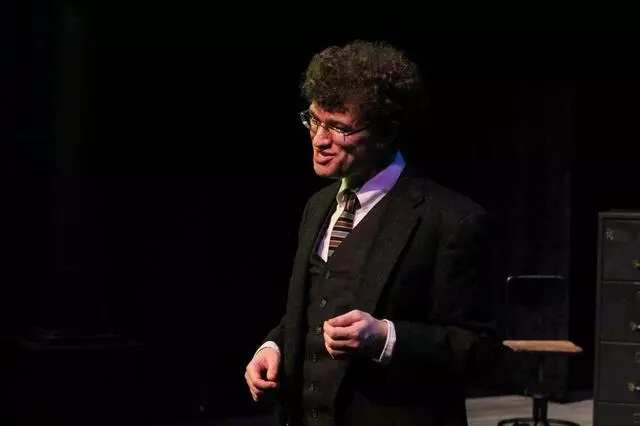 12 Peers Theater