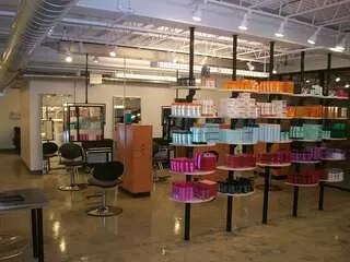 Andrew Leo Hair Salon