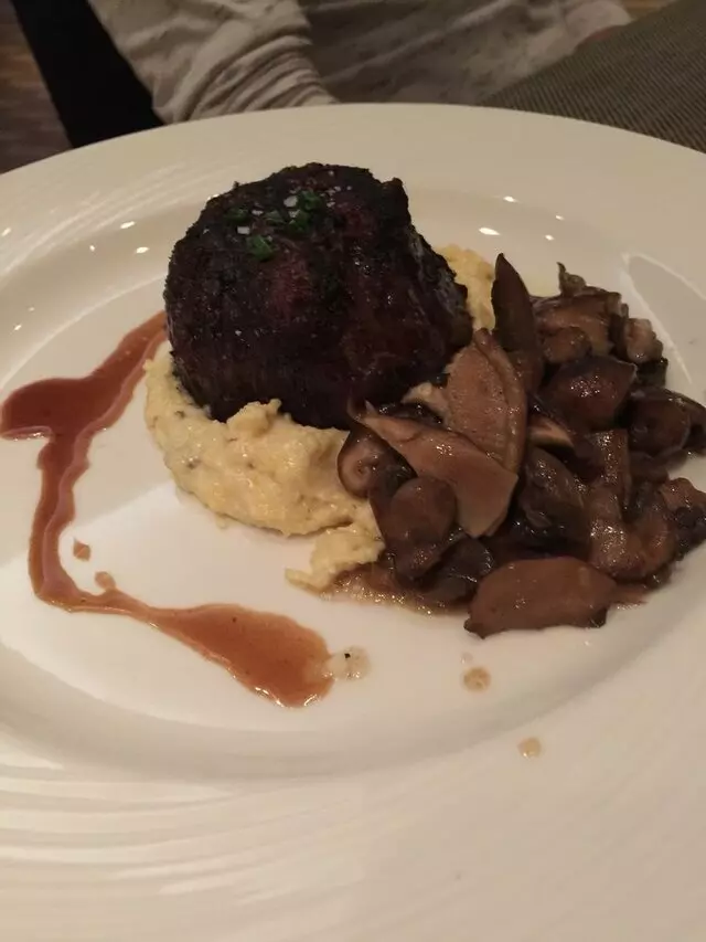 Andrew’s Steak and Seafood