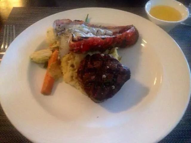 Andrew’s Steak and Seafood