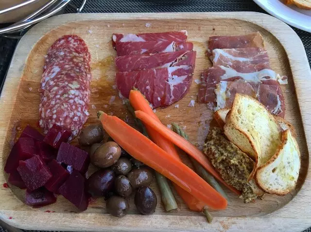 Andrew’s Steak and Seafood