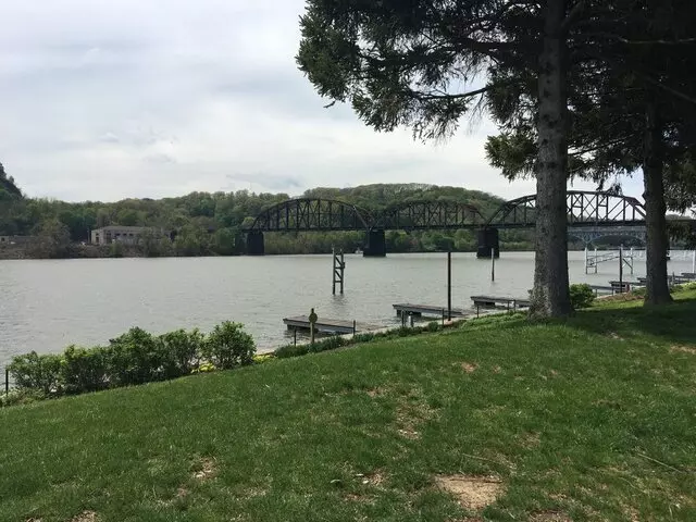 Aspinwall Riverfront Park