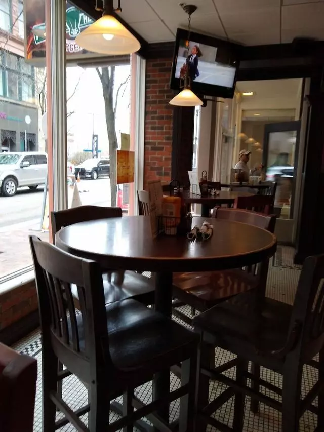 August Henry’s City Saloon