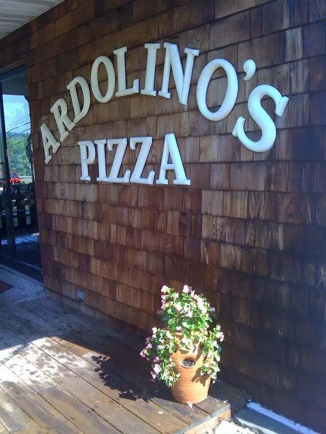 Ardolino’s Pizza