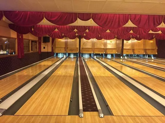 Arsenal Bowling Lanes