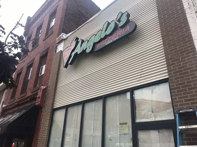 Angelo’s Pizzeria