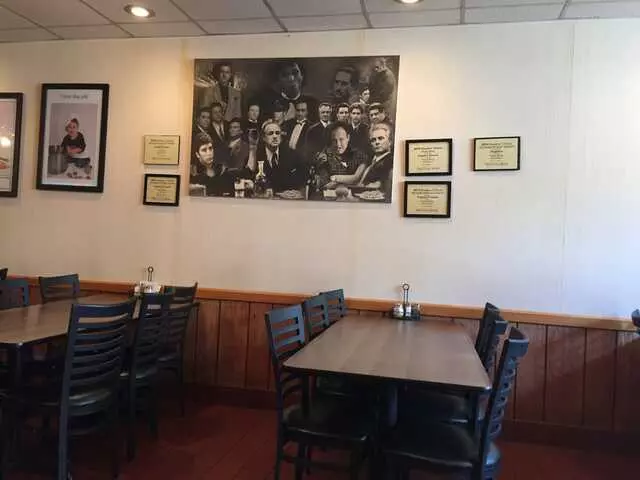 Angelo’s Pizzeria