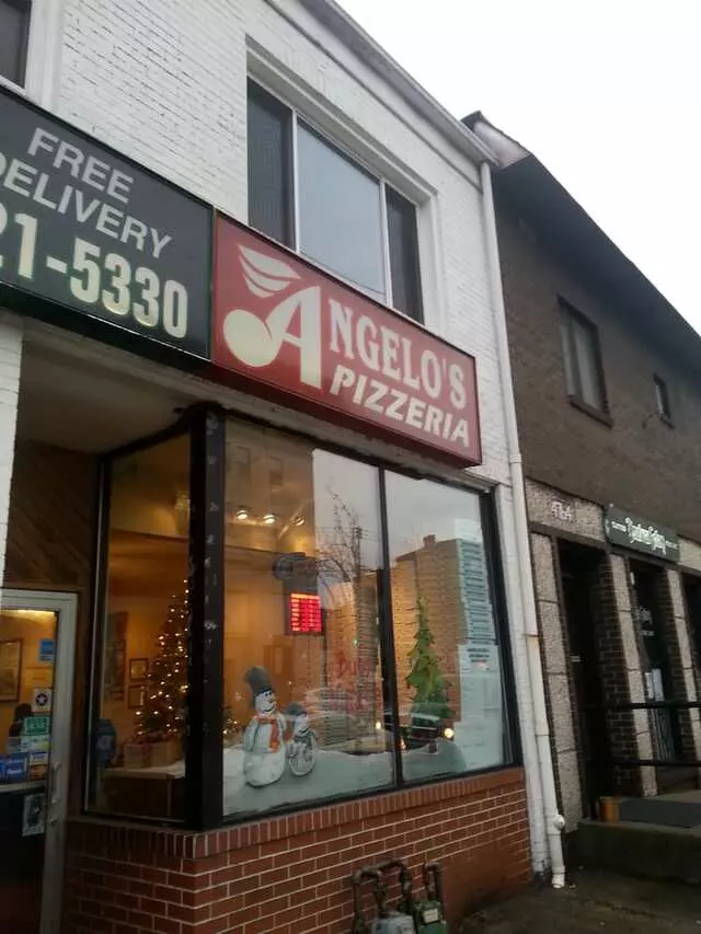 Angelo’s Pizzeria