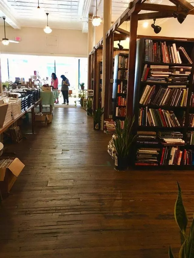 Amazing Books & Records
