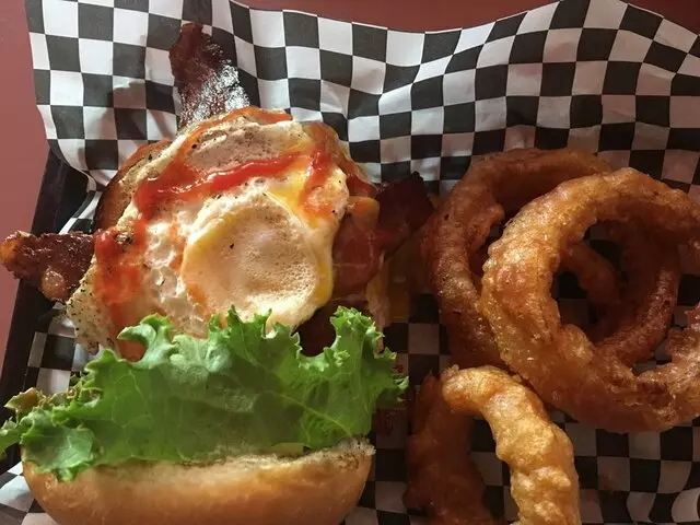 Applewood Smoke Burger