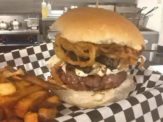 Applewood Smoke Burger