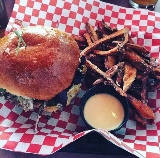Applewood Smoke Burger