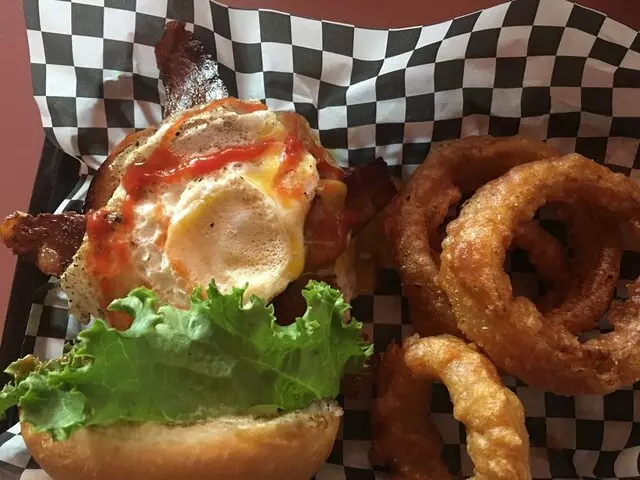 Applewood Smoke Burger