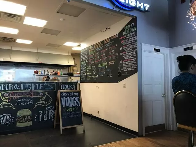 Applewood Smoke Burger