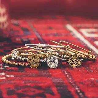 Alex and Ani Pittsburgh