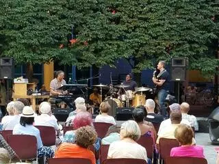 Agnes R  Katz Plaza